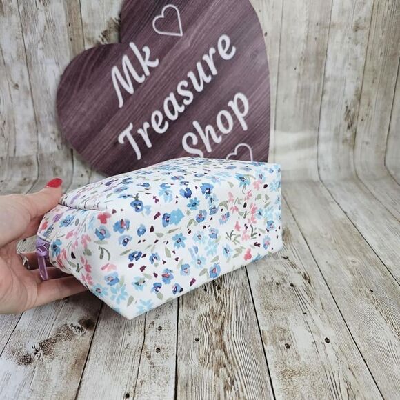 Small cosmetics bag - Picture 3 of 5